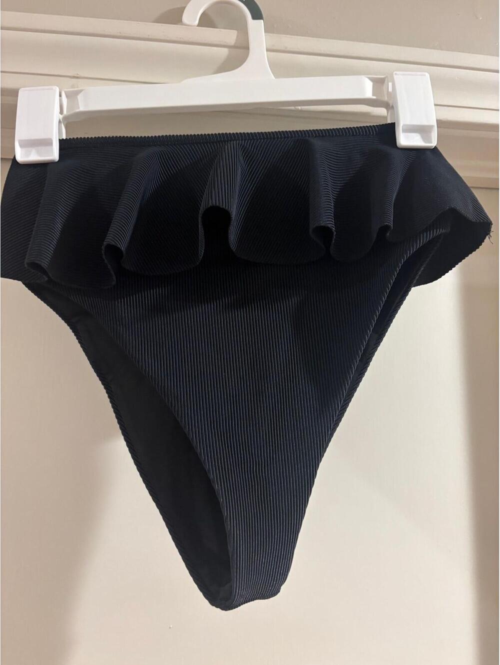 BEACH RIOT Ribbed Ruffle Bikini Bottom NWT XS